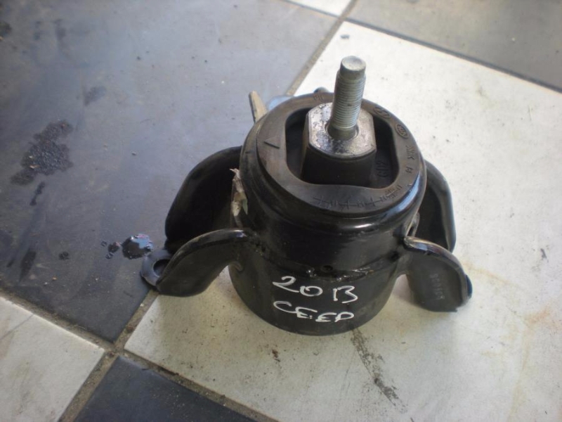 KIA CEED ÇIKMA SÖKME MOTOR KULAĞI