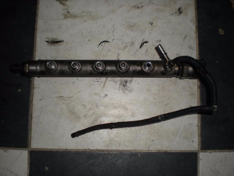 KIA CERATO ÇIKMA ENJEKTÖR KÜTÜĞÜ