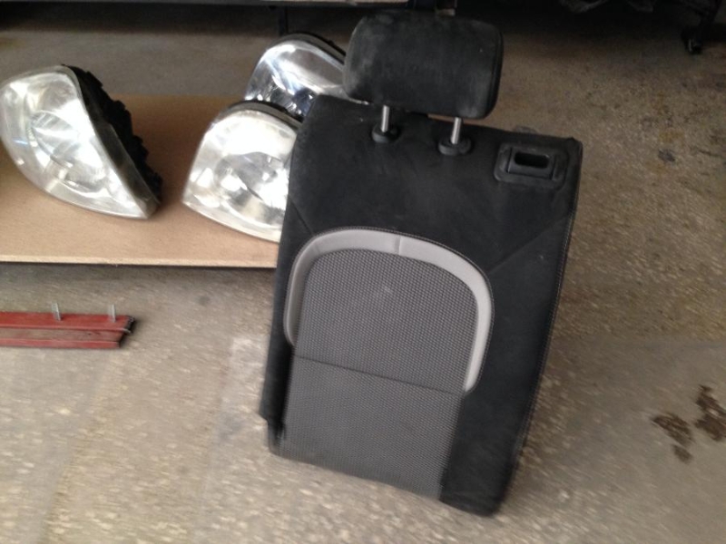 KIA RİO KOLTUKLAR ARAÇTAN SÖKME VE ÇIKMA PARÇA MEVCUT