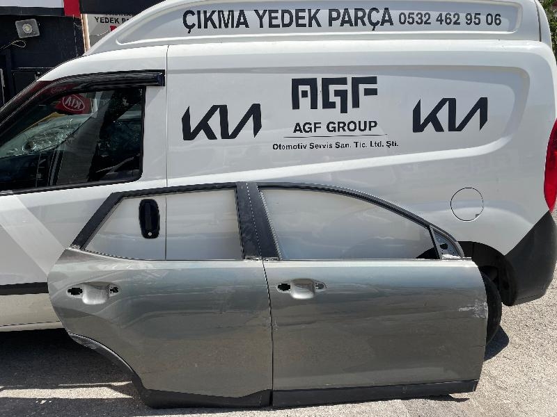 kia stonic çıkma sağ kapıları