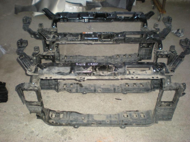 ORJINAL YEDEK PARÇA ÖN PANELLER SATILIK KIA CEED